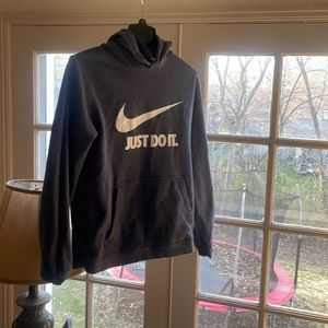 Large women’s Nike hoodie